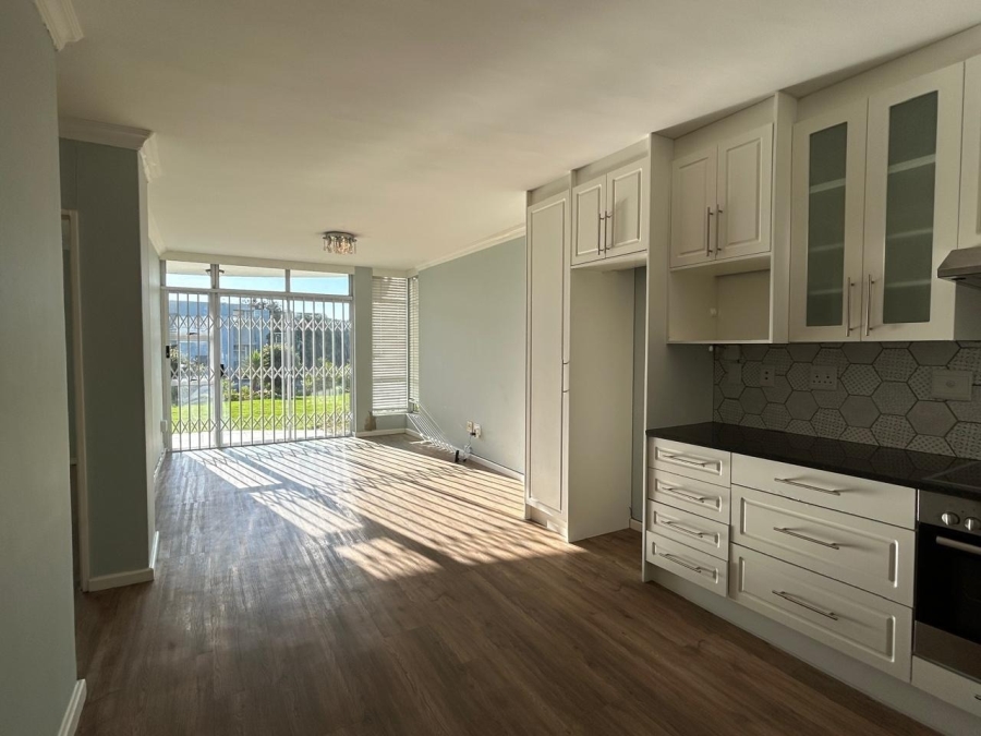 To Let 2 Bedroom Property for Rent in Royal Ascot Western Cape